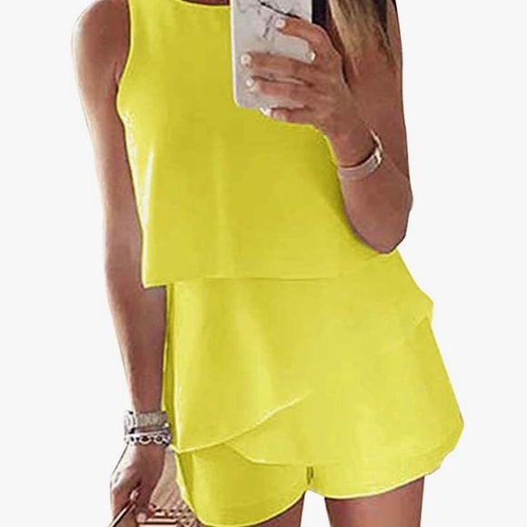 Flirty yellow romper shorts - Picture 1 of 3